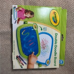 Crayola Creative Doodle Board with Blue and Green